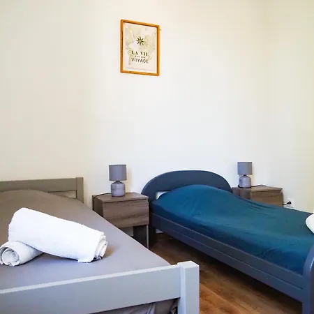 De L'aven Apartman *