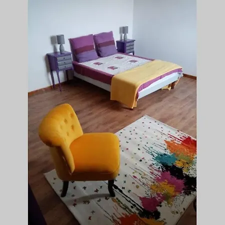 De L'aven Apartment