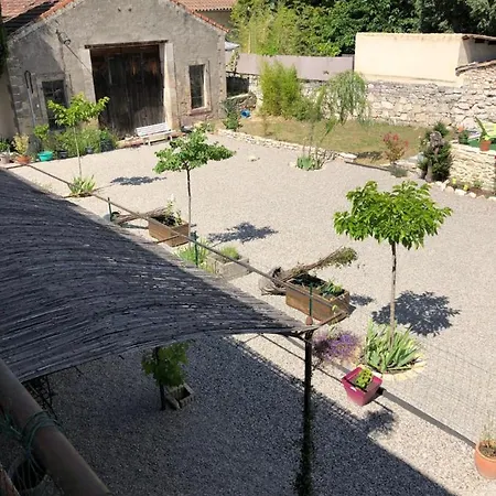 De L'aven Apartment