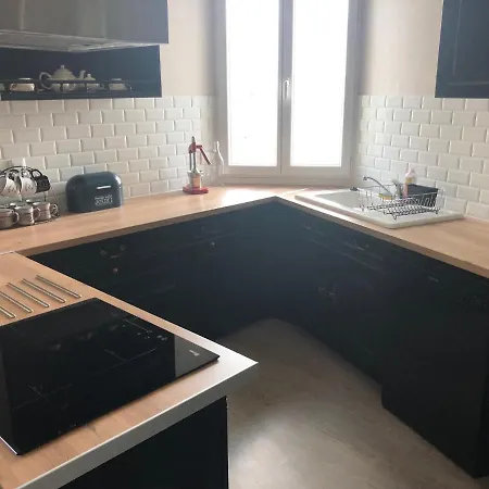 De L'aven Apartment *